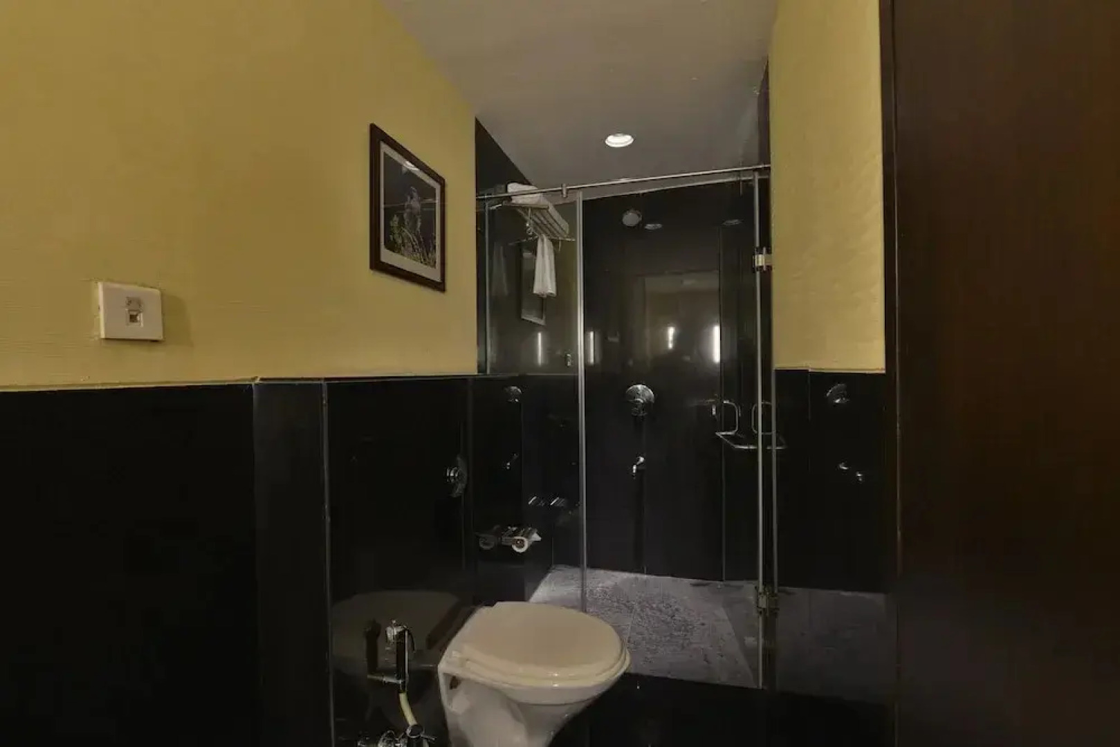 Hotel The Golden Oak Central by Citrus Prime