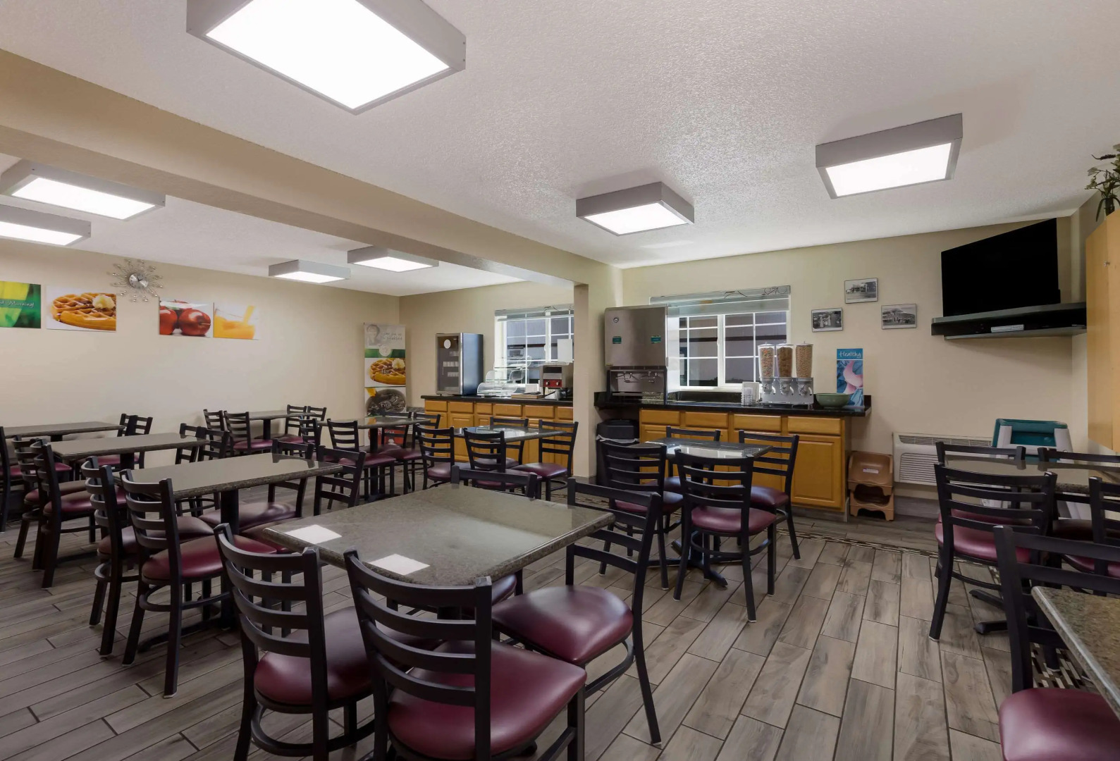 Quality Inn & Suites Medford Airport