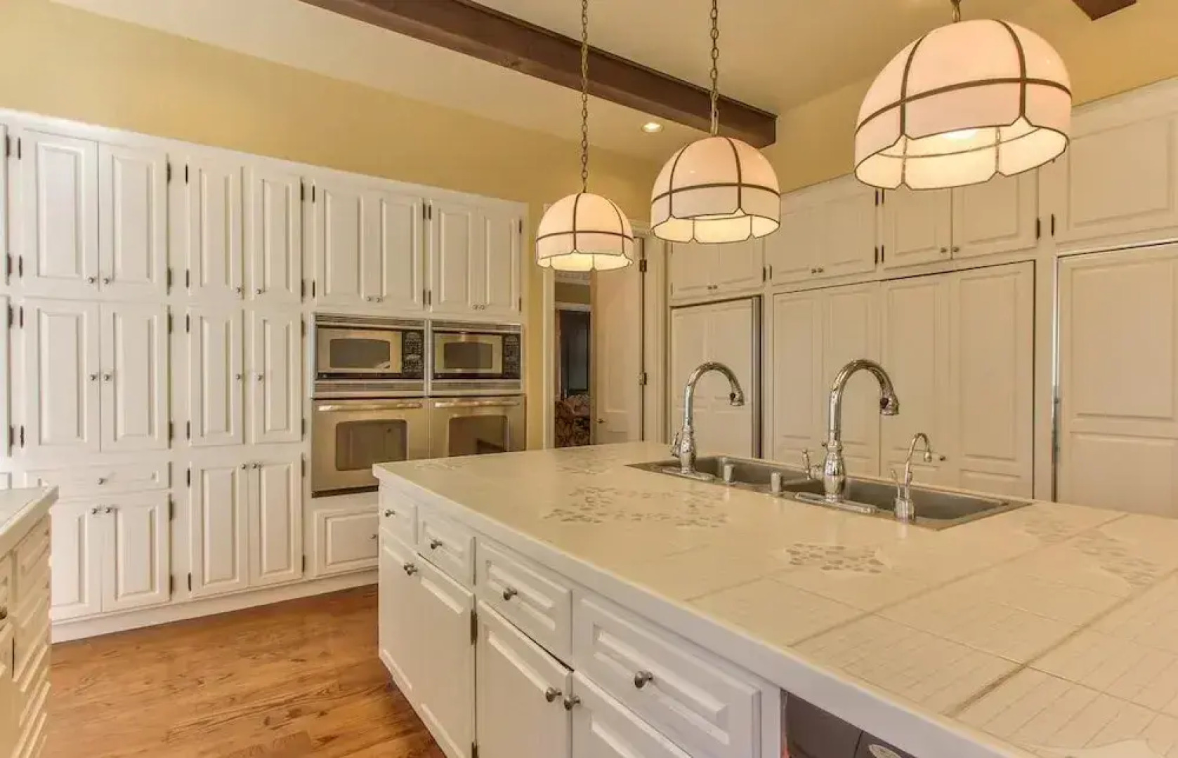 Lx33: Luxury Vacation Villa On Pebble Beach With Pool