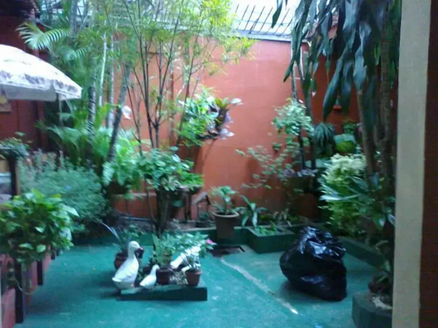 Charly's Place Hotel