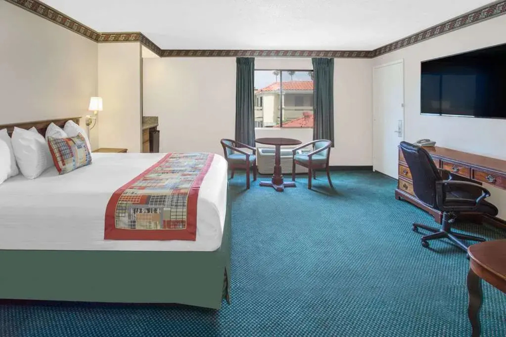 Travelodge Costa Mesa - Newport Beach Hacienda