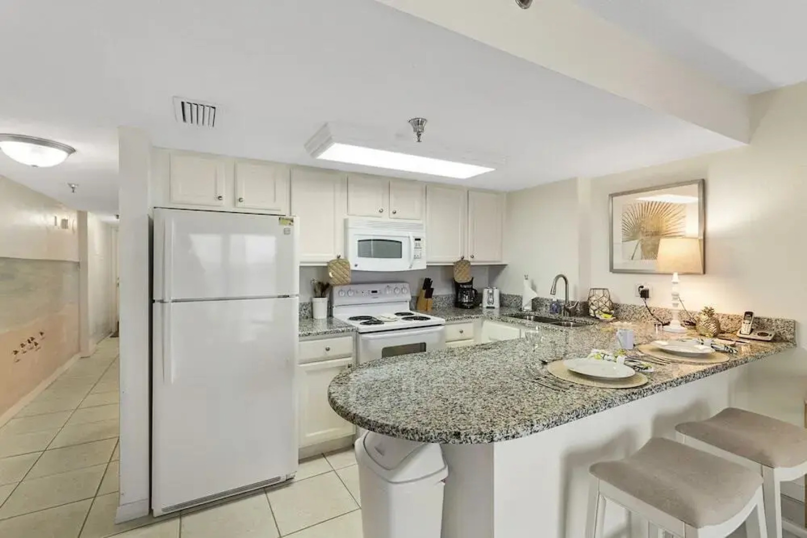 Tropical Suites At Sunglow Resort