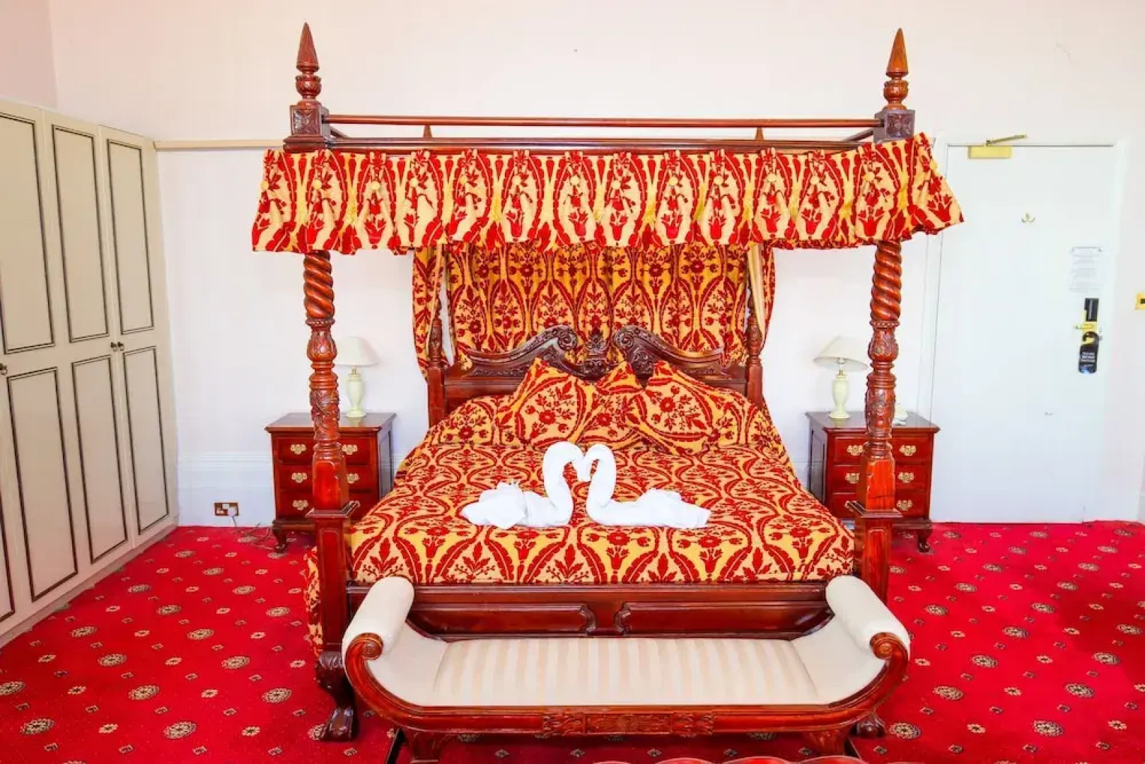 The Mansion Lions Hotel