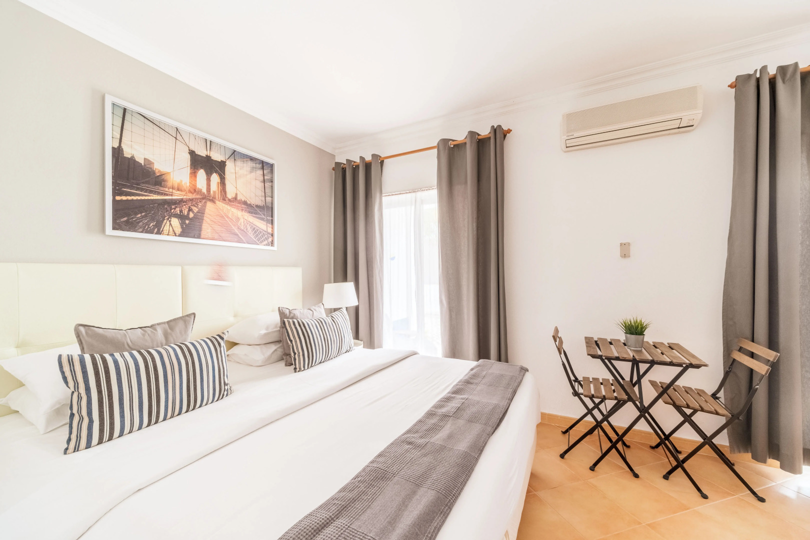 Oasis Beach Apartments