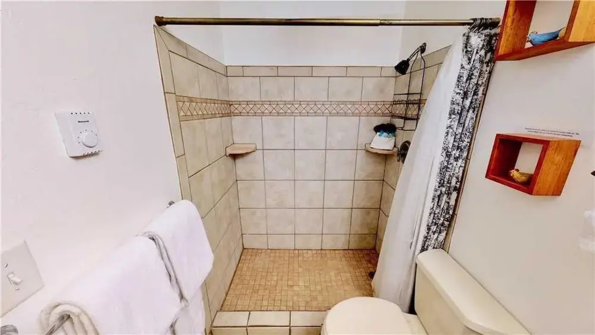 On the Rocks BnB by RedAwning