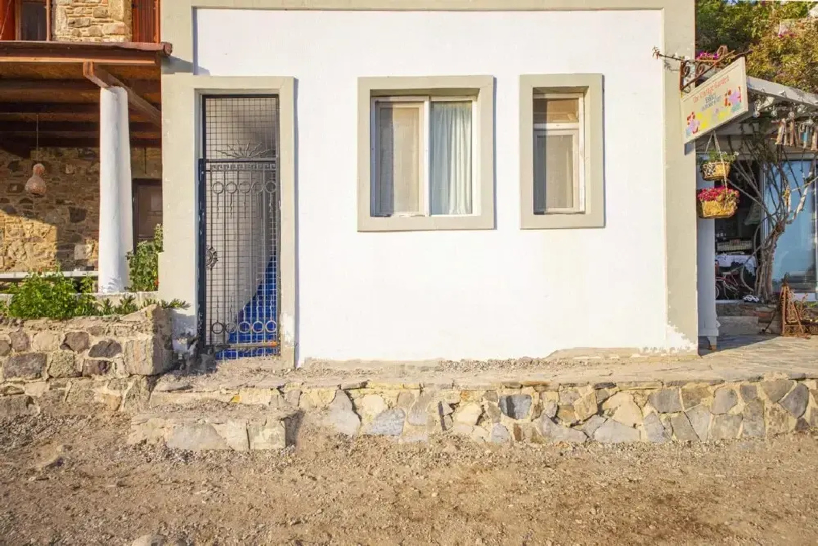 Seaside House With Refreshing View in Gumusluk