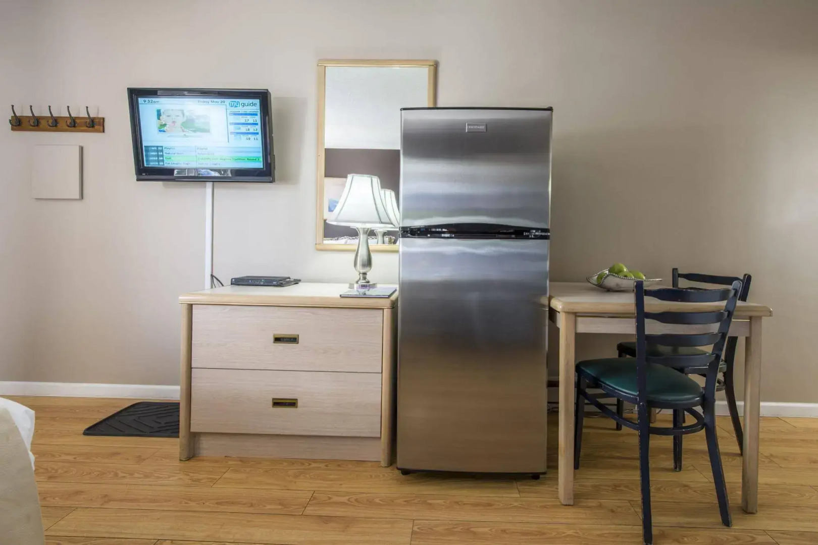 Maple Leaf Motel Inn Towne