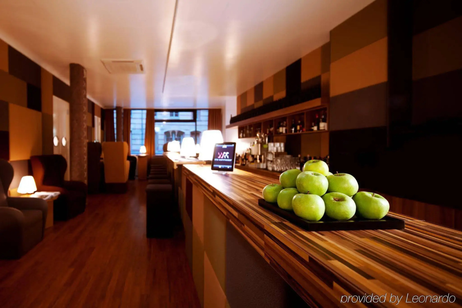 Numa Berlin Weinmeister