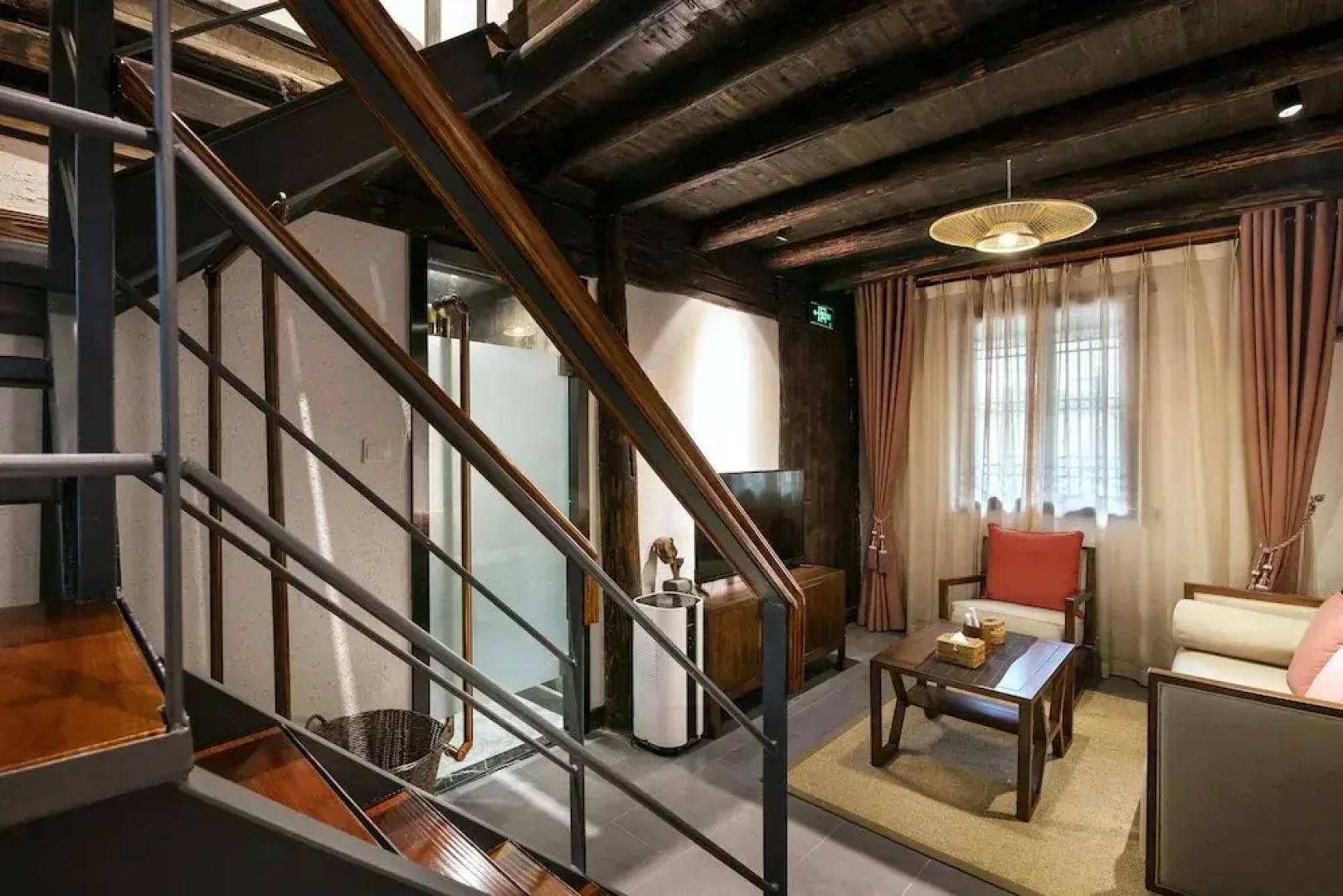 Xiananshan Village Hotel