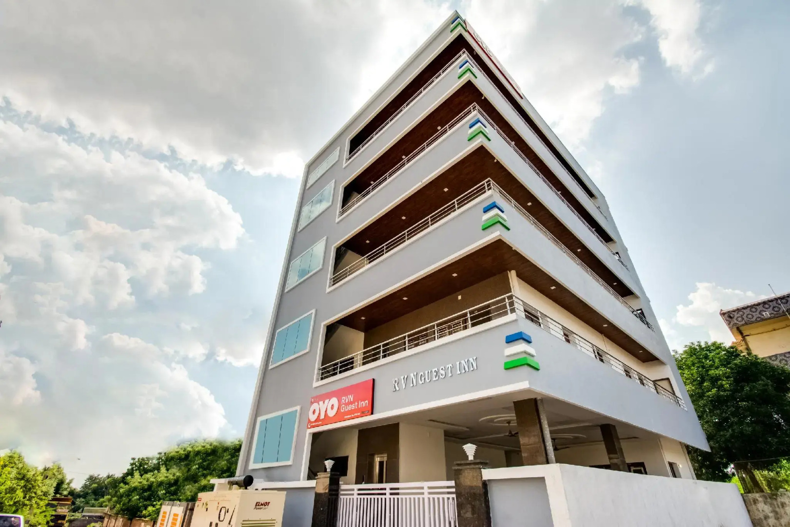 CAPITAL O 37958 Rvn Guest Inn