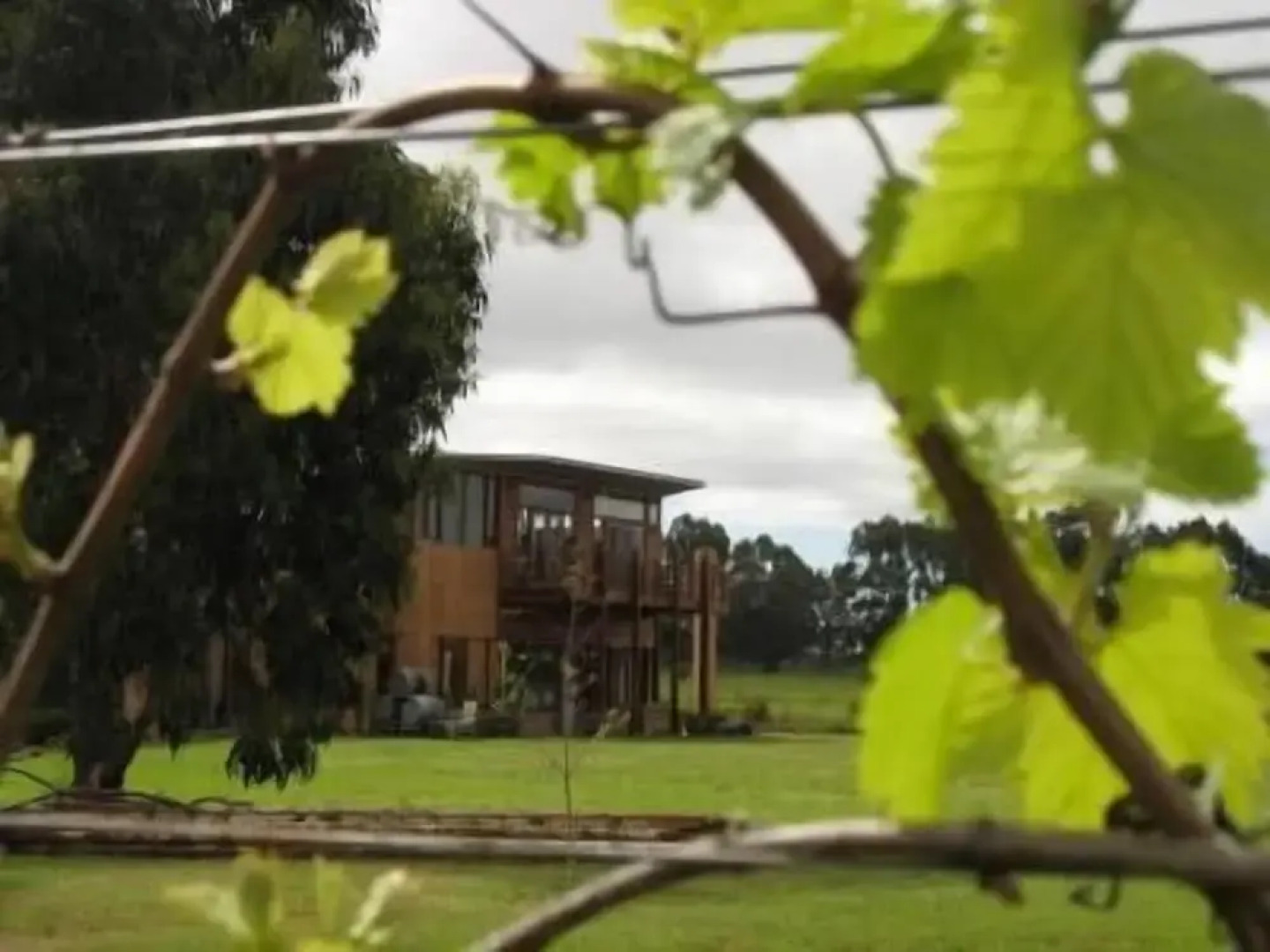 Bettenay Loft Spa Apartment & Lakeview Chalets