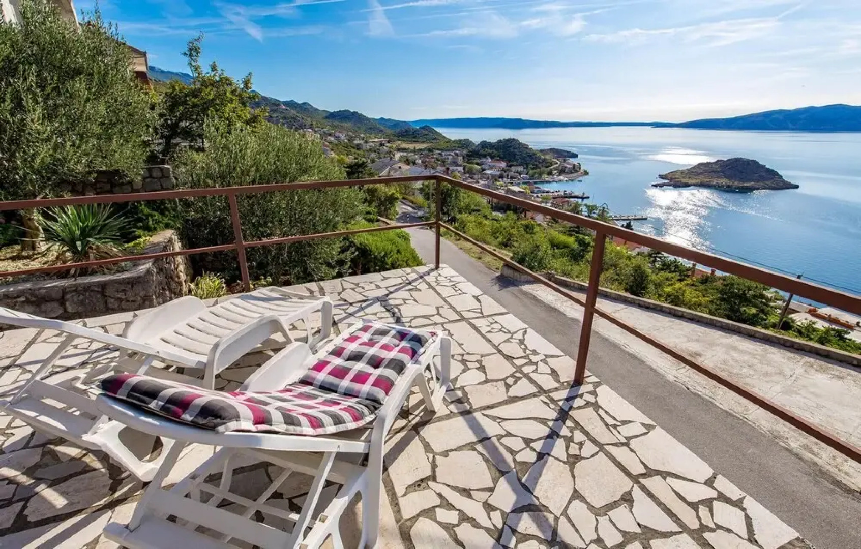 Nice Home in Sveti Juraj With Wifi and 2 Bedrooms