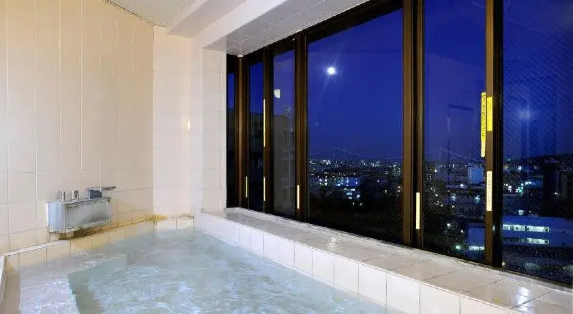 Nishi Akashi Rincarn Hotel