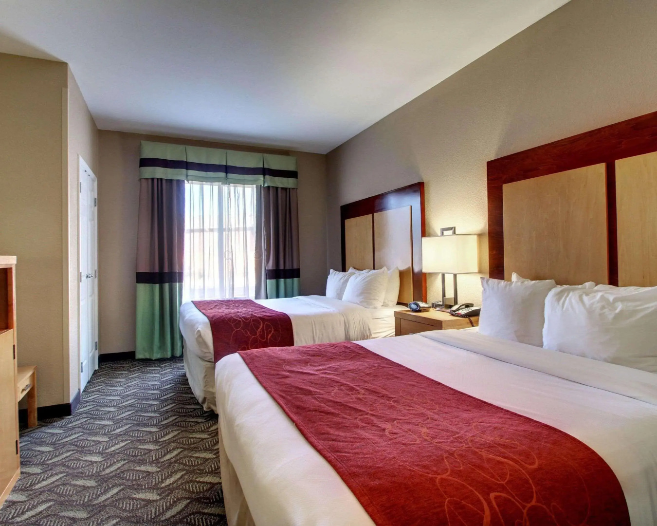 Comfort Suites Airport