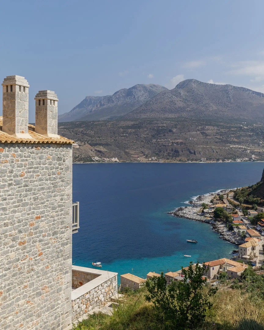 Trapela Limeni Luxury Suites