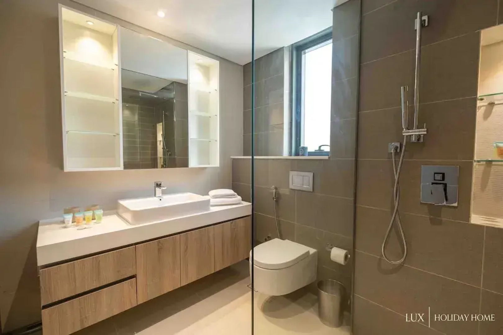 LUX Contemporary Suite View 7