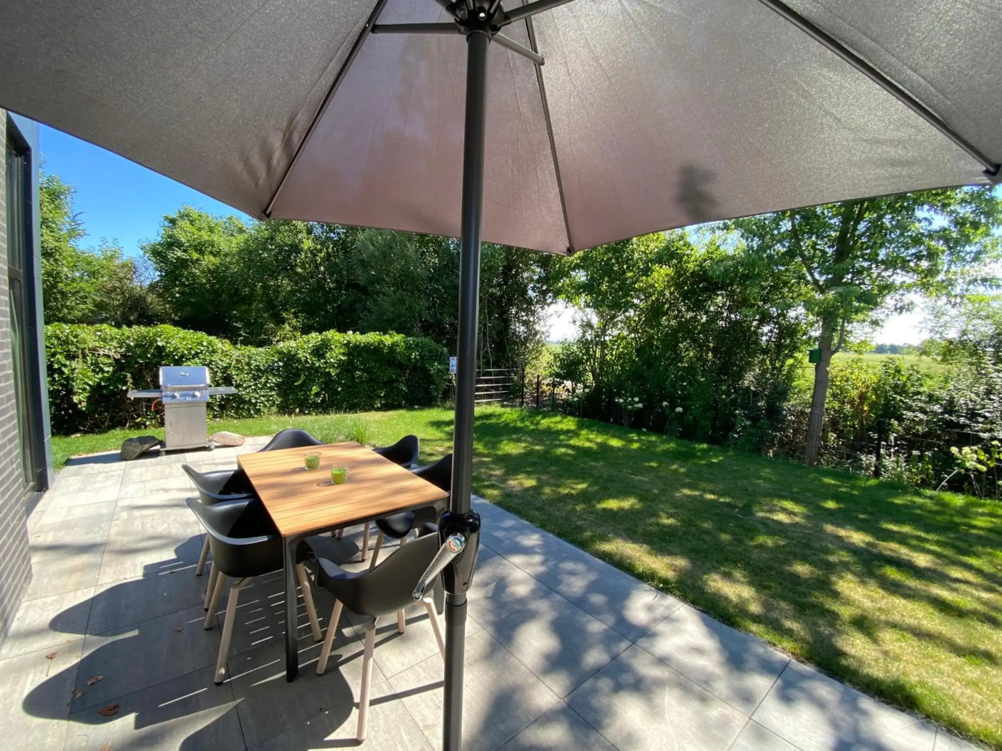 GREEN VILLA - Nachhaltiger Urlaub am Veluwemeer - großer Garten - Dachterrasse mit Meerblick - bis 2 Hunde inklusive