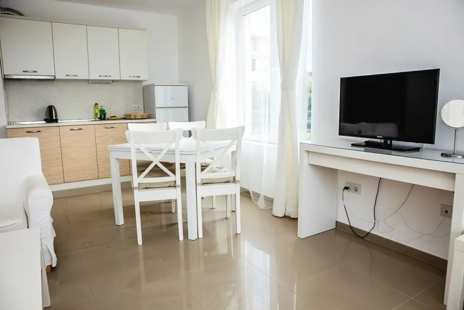 FM Deluxe 2-BDR Apartment in Sun Resort with Sea View