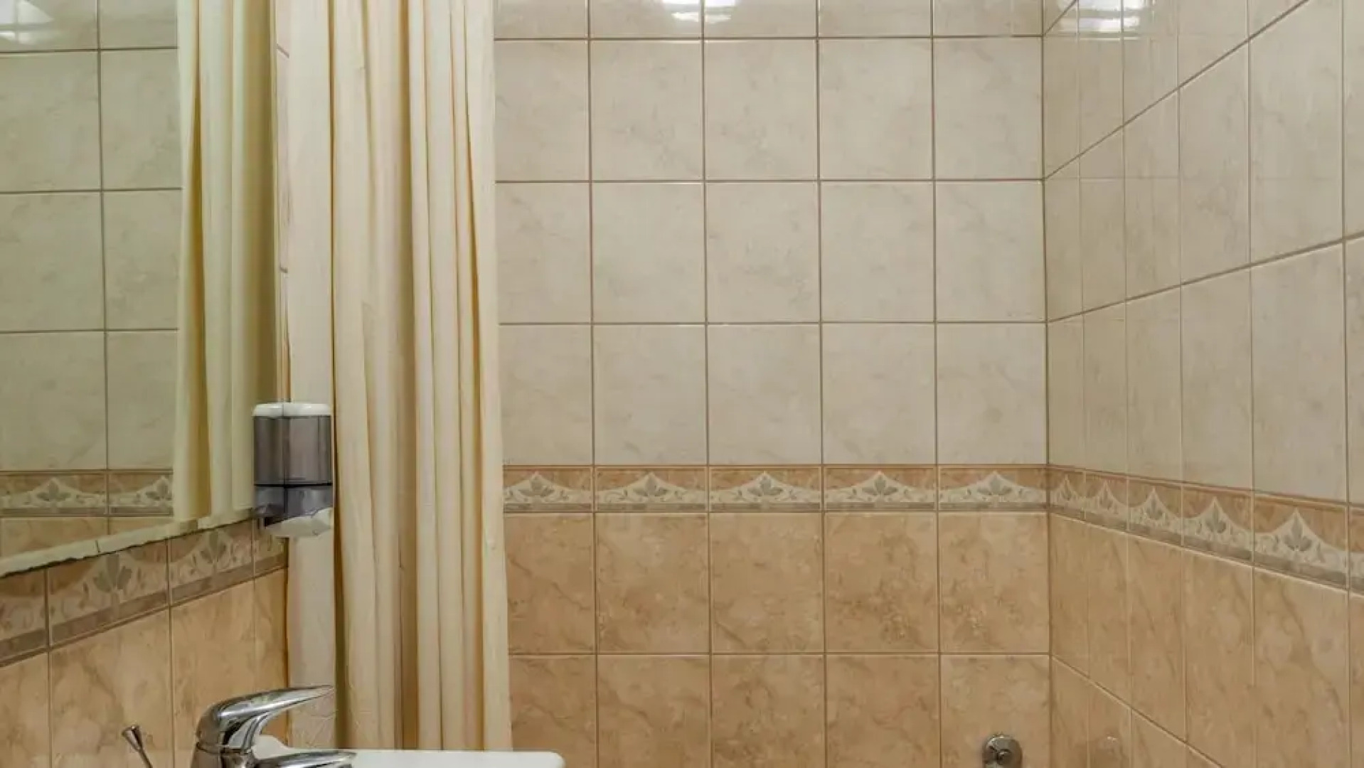 Sea Front Apartment 1