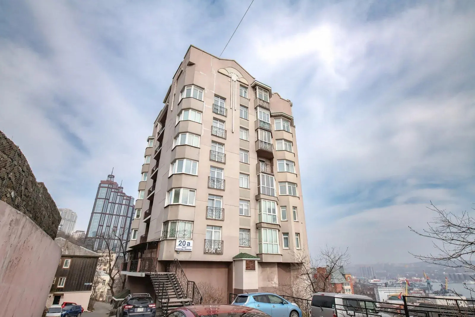 OGNI Apartments на улице Всеволода Сибирцева