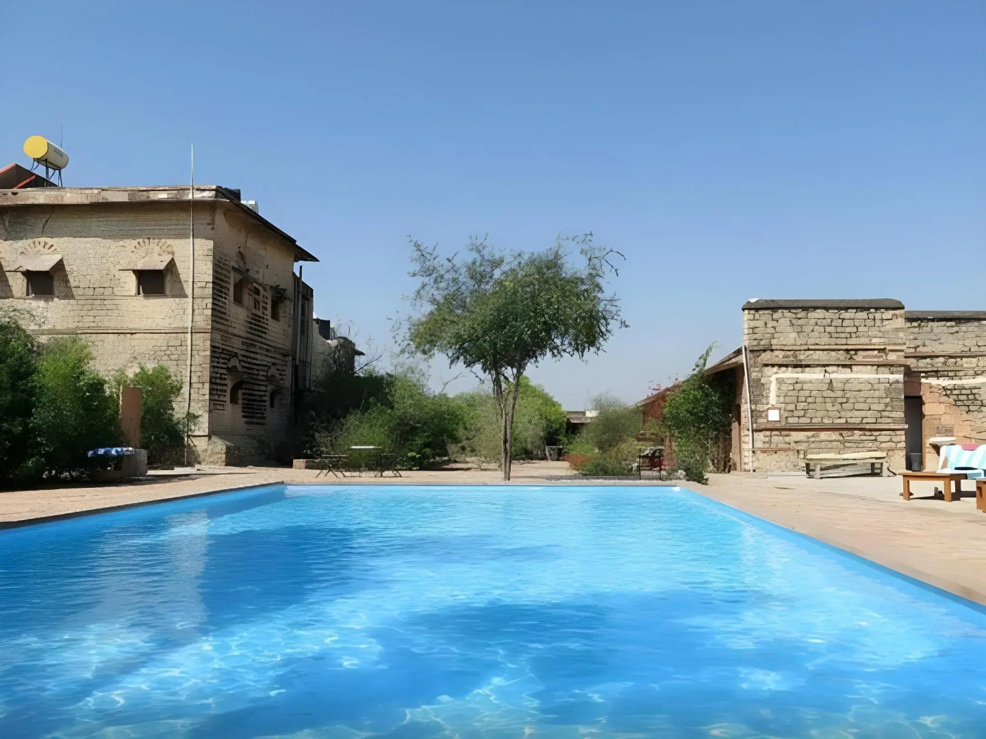 Chandelao Garh Hotel