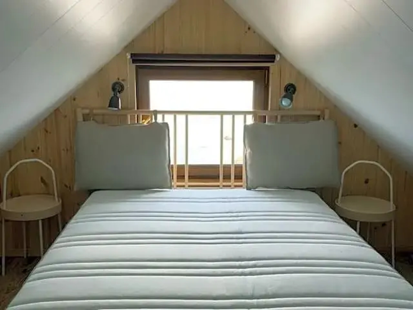 Small Vinter Summer House