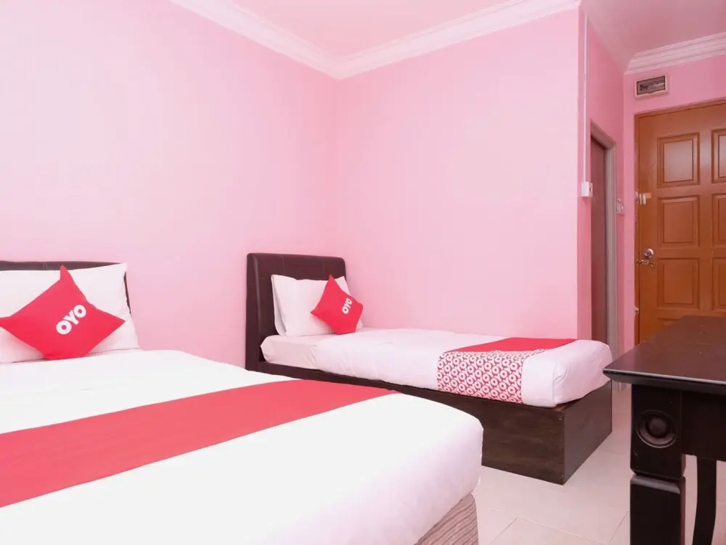 OYO 44005 Senangin Resort and Cafe