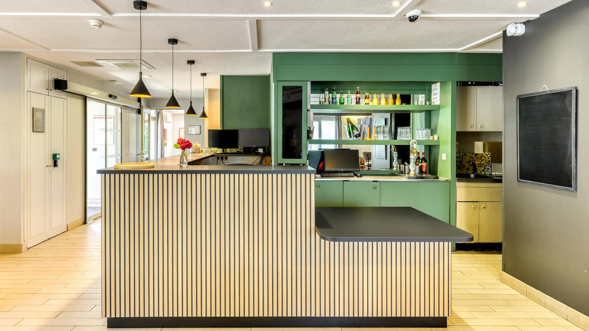 Campanile NATURE - Montpellier Sud