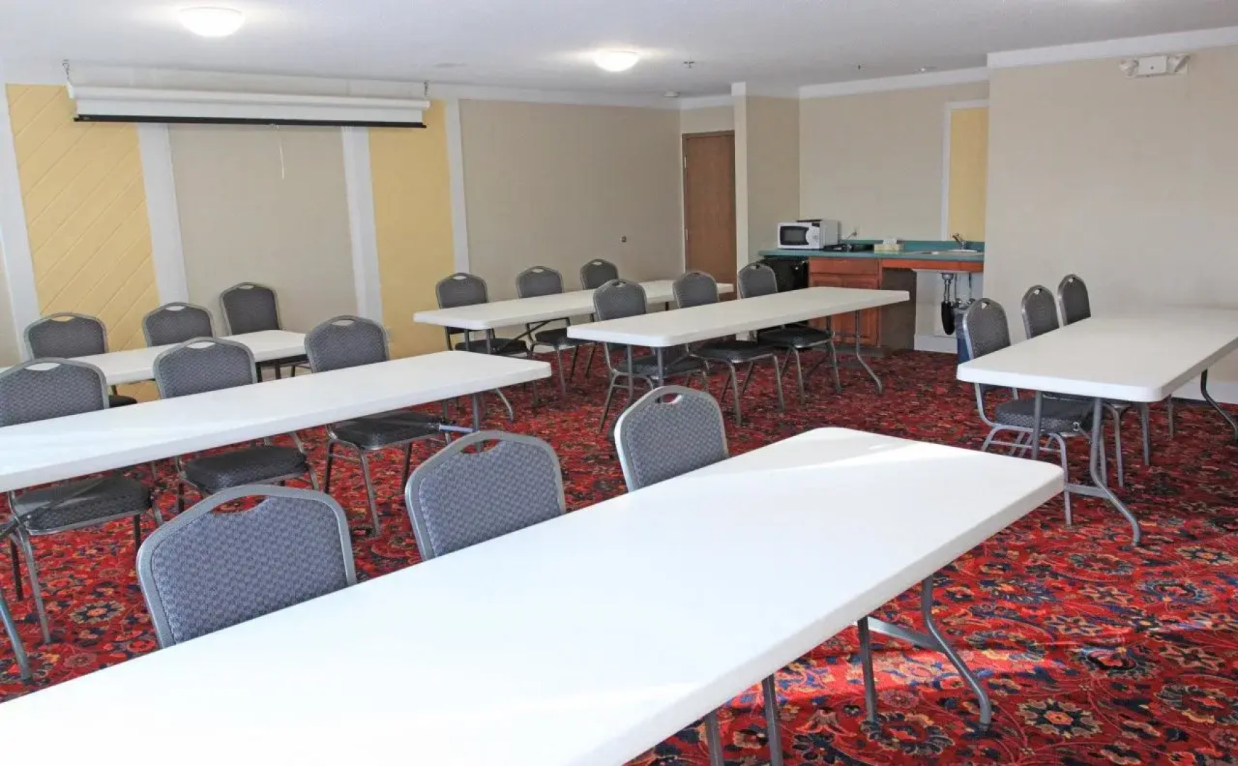 Fireside Inn & Suites - Belfast