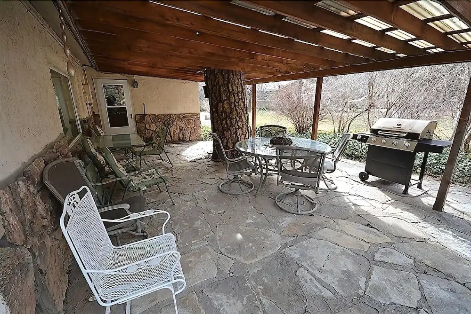 Lady Marmalade's River Cottage - Five Bedroom Cabin