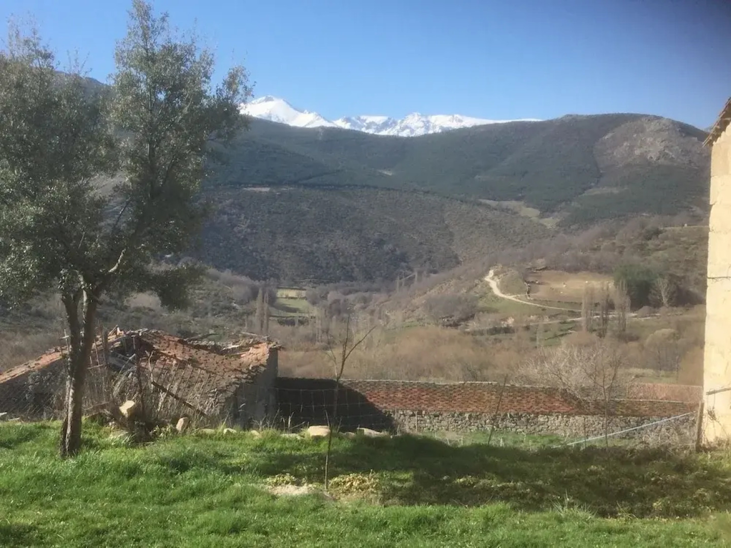 House With 3 Bedrooms in Navacepeda de Tormes, With Wonderful Mountain