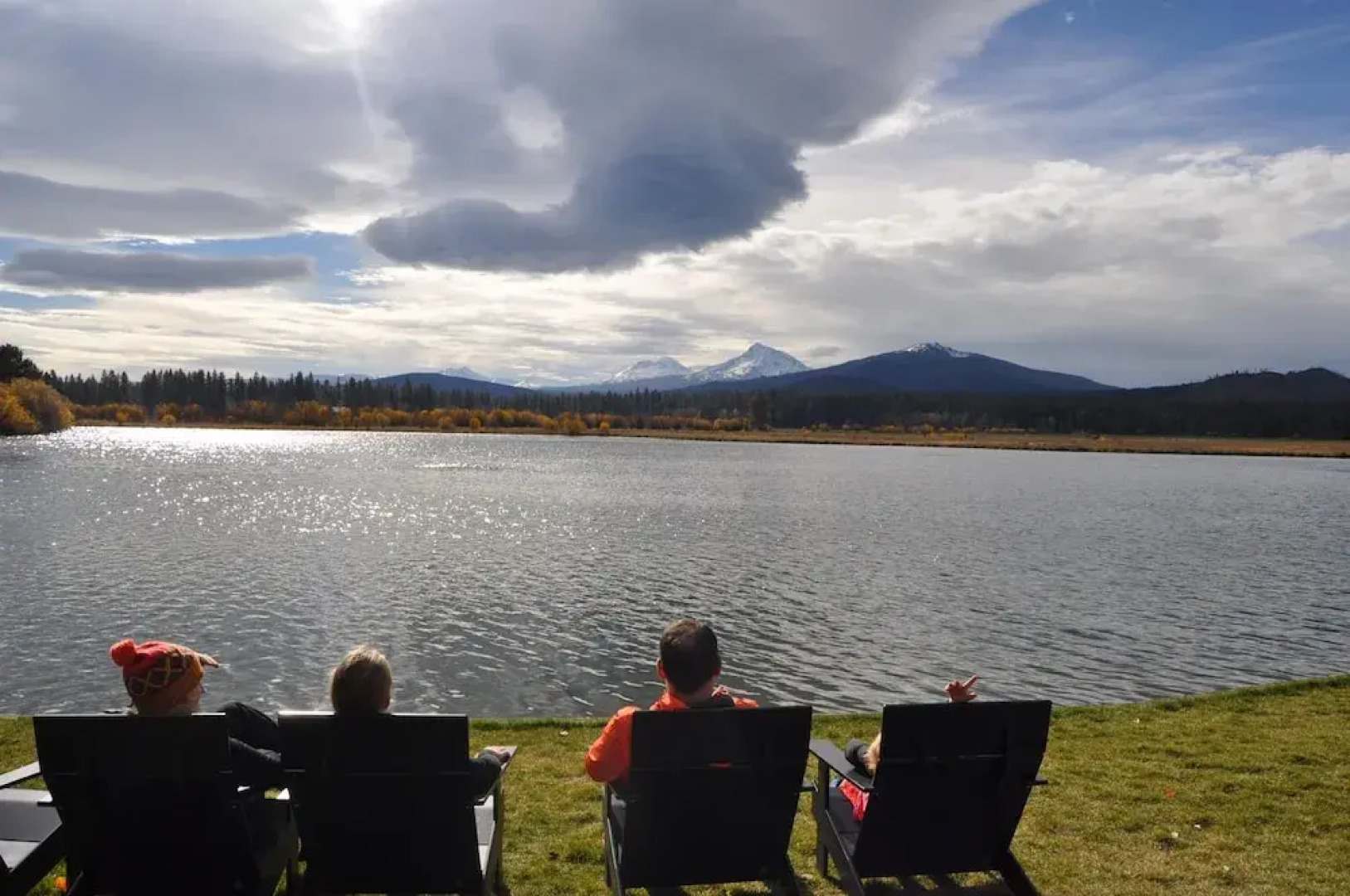 NEW Winter Retreat at Black Butte Ranch