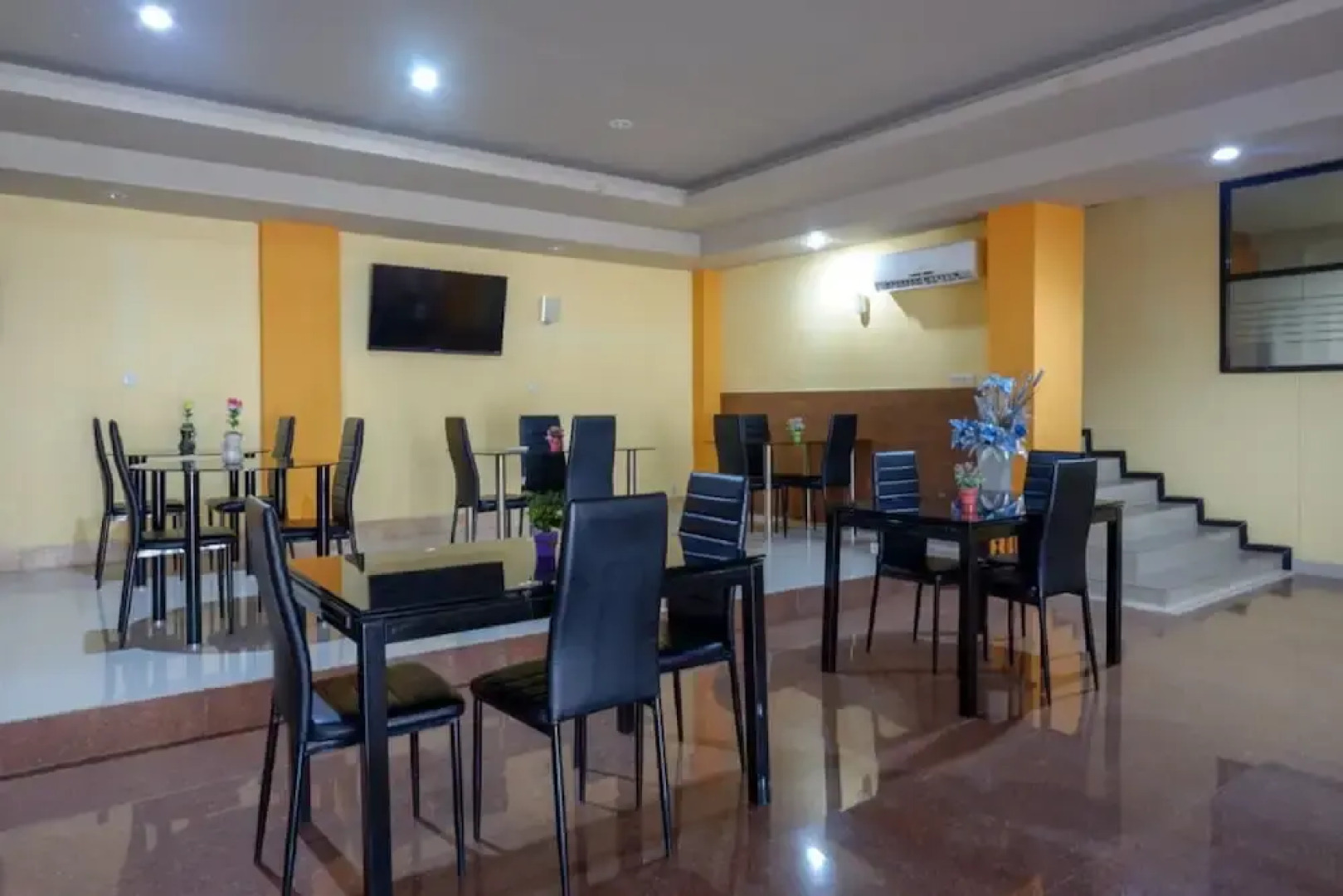 Airy Tanjung Tururuka 43 Palu