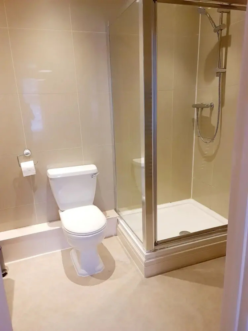 Shore Thing - Beachfront Apartment - Sleeps 4