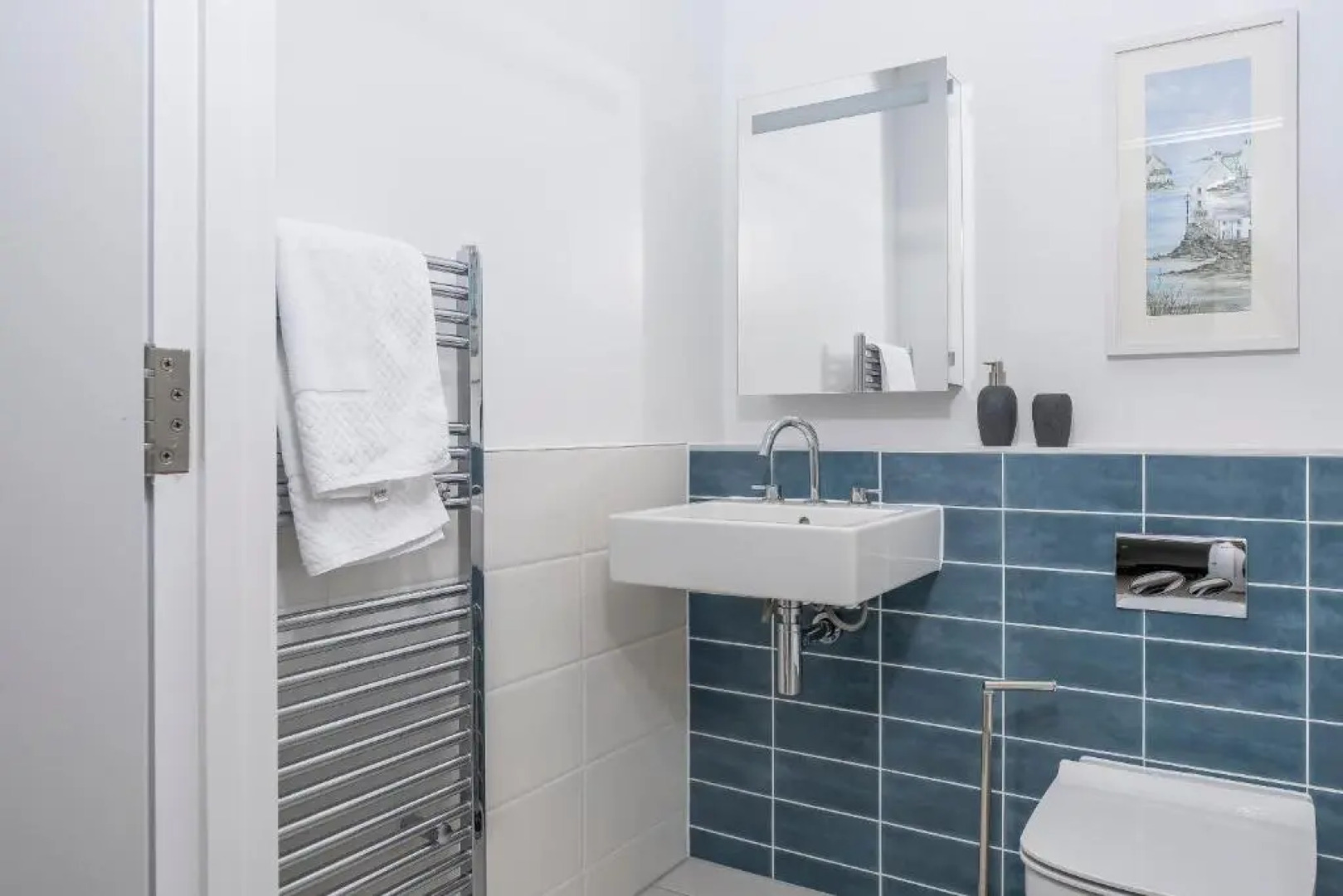 12 Putsborough - luxury flat, 4 minutes to Woolacombe beach with shared indoor pool.