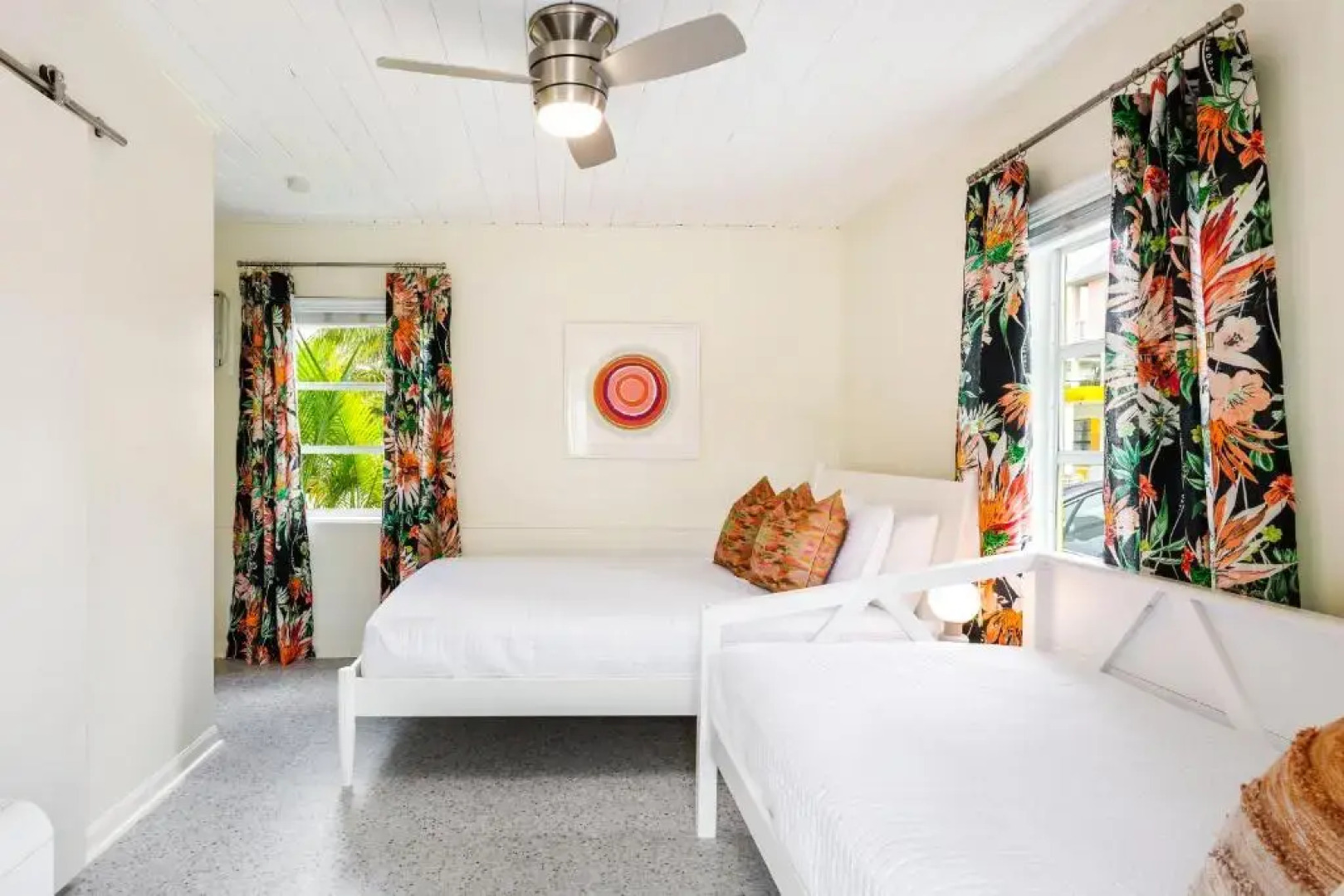 Sunset Inn & Cottages