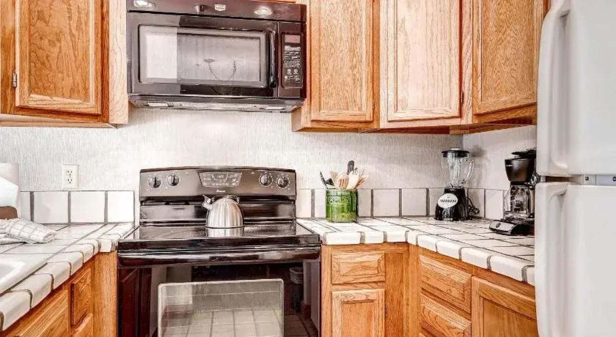 Silver Cliff Village