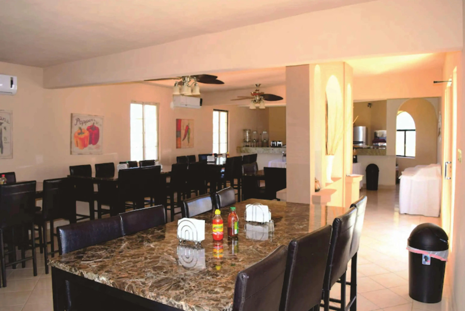 Laos Mar Hotel & Suites