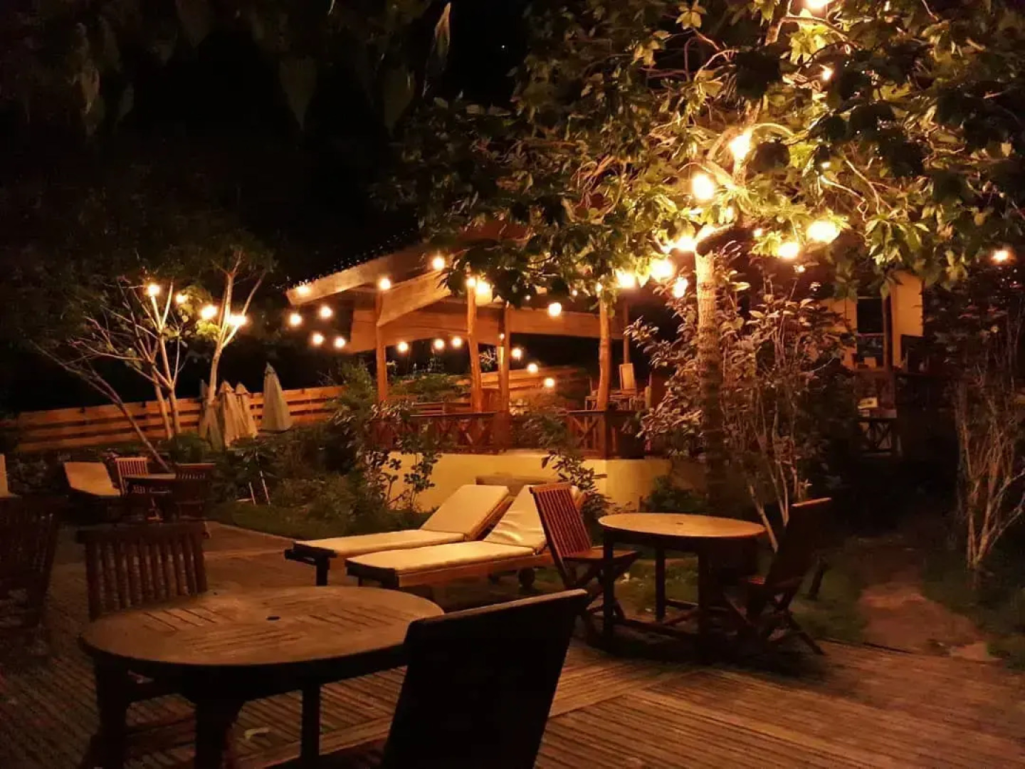 Bara Beach Bungalows