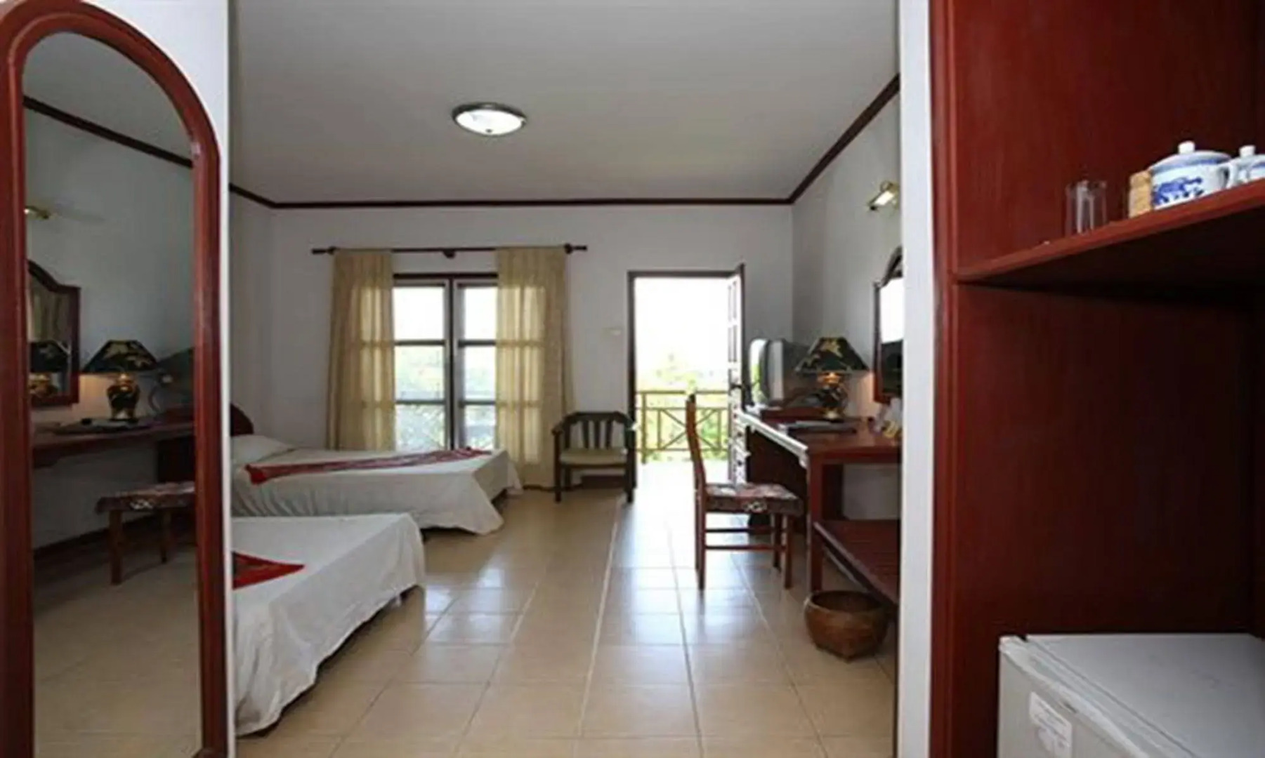 Vansana Plain of Jars Hotel