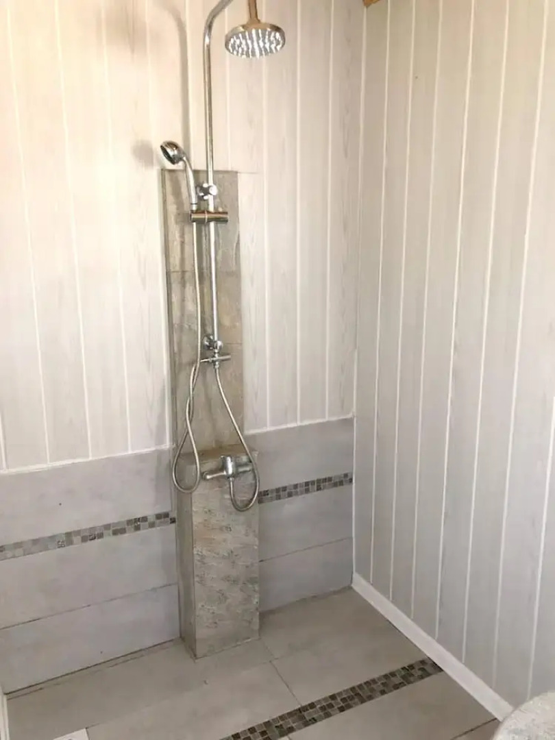 House With 2 Bedrooms in Saint benoît, With Wonderful sea View and Enclosed Garden