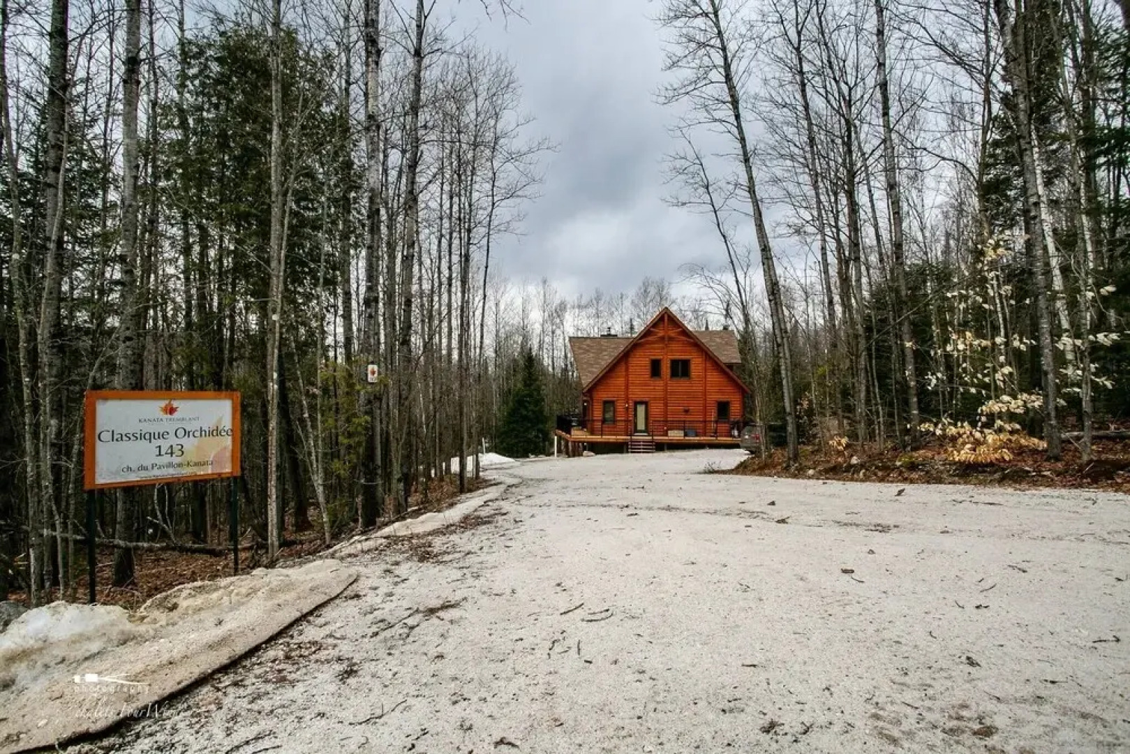 La Casa Kanata - Jacuzzi, Jazz Chardonnay