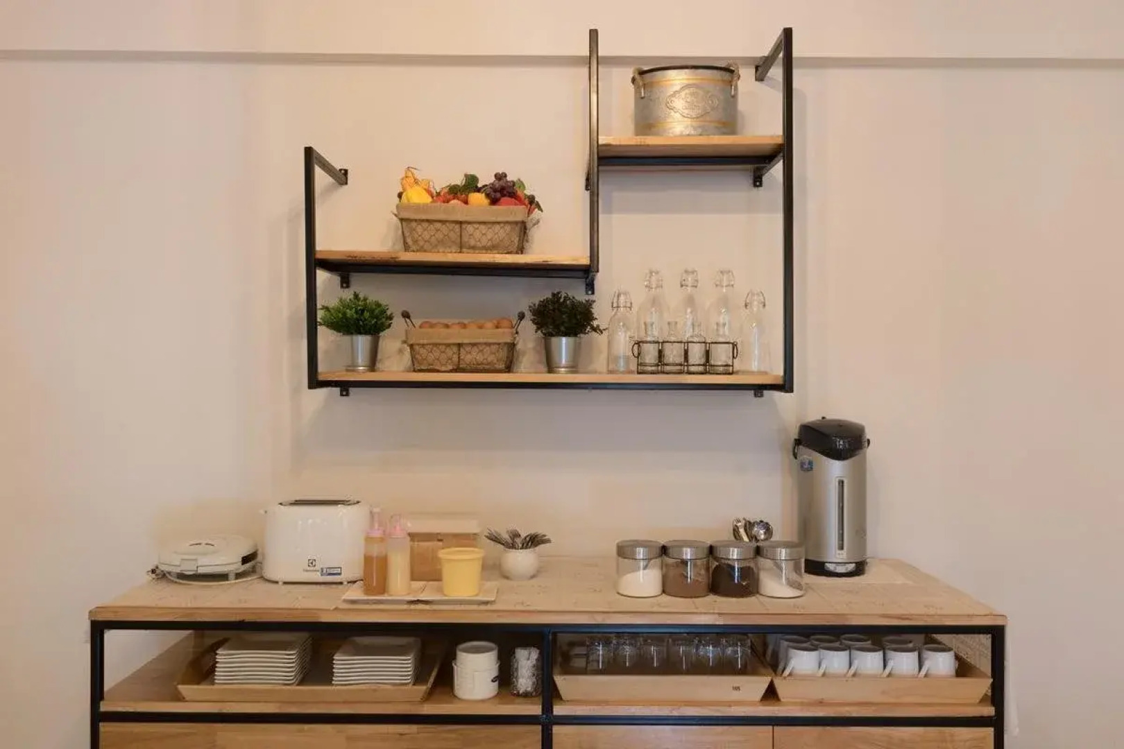 I-Home Residence and Hotel