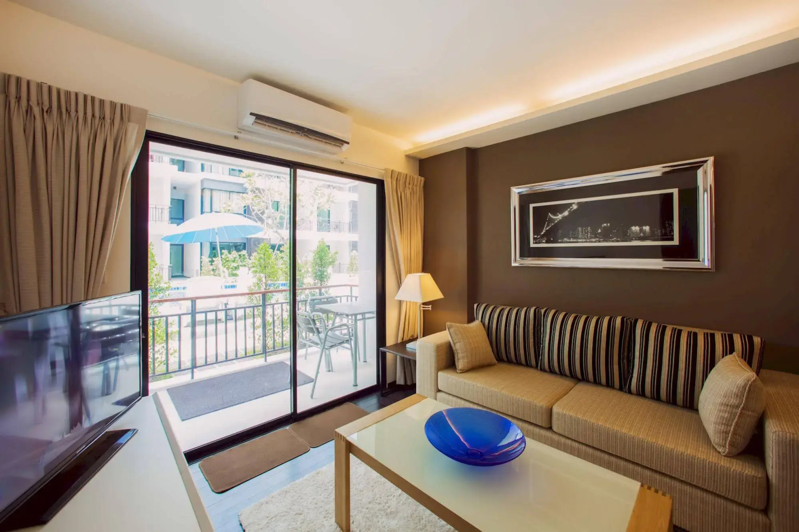 The Title Condo by TropicLook