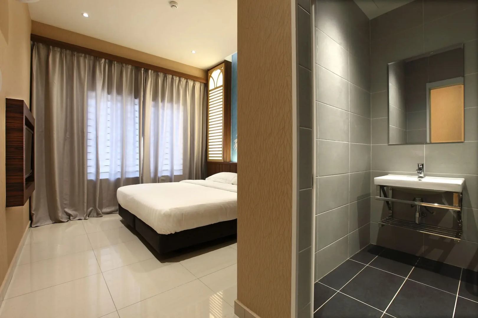 Sri Enstek Hotel - KLIA