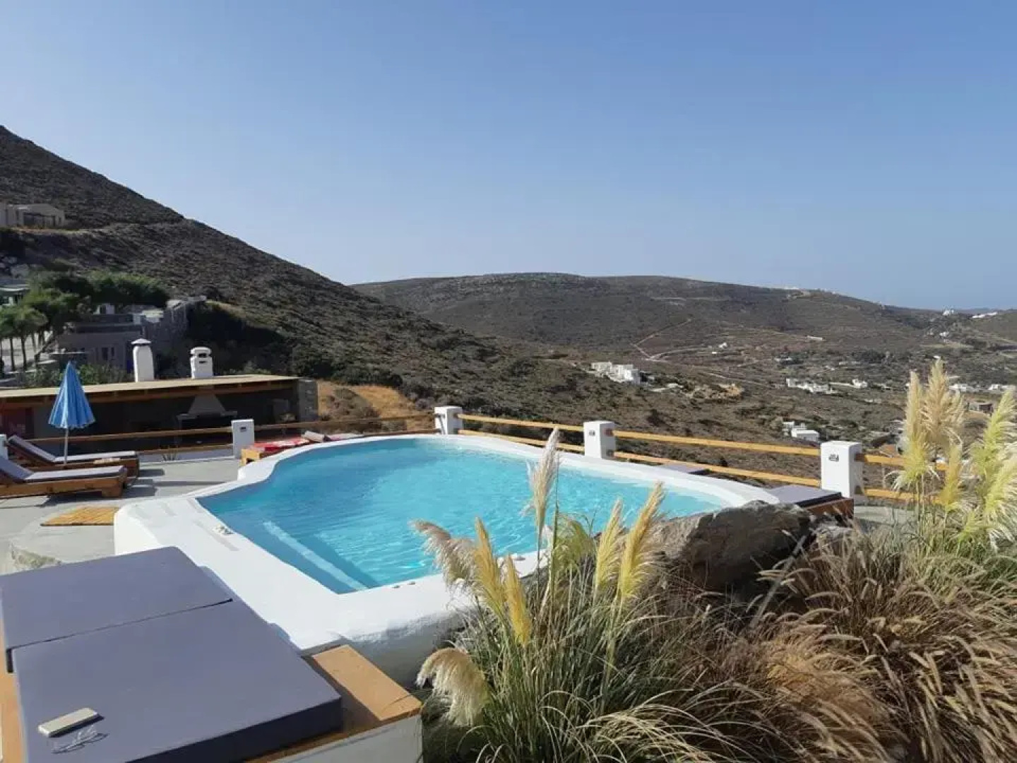 3 Paros All Season Villas