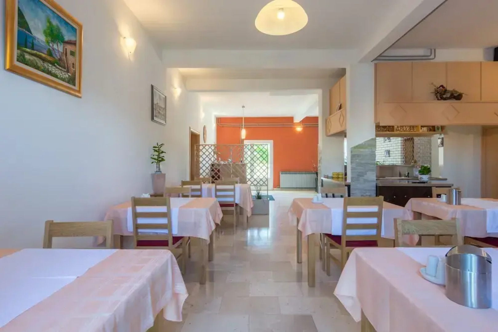 Bed & Breakfast Maki