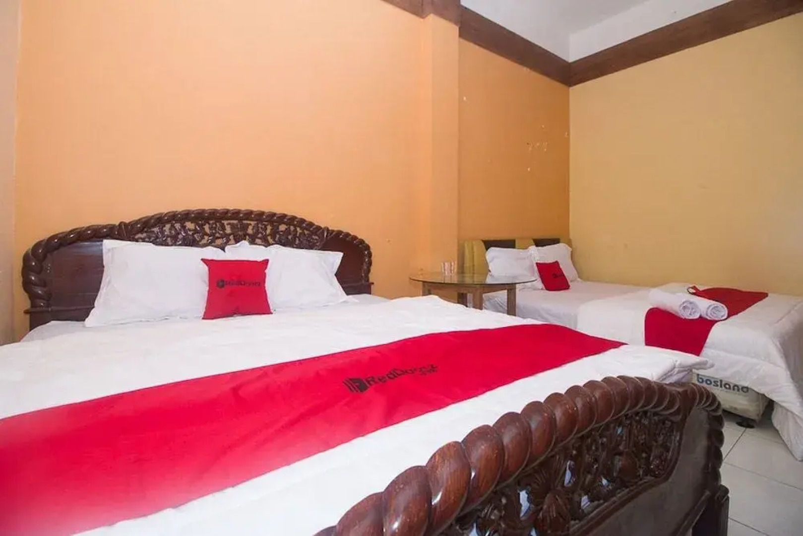 RedDoorz Syariah near Keraton Sumenep