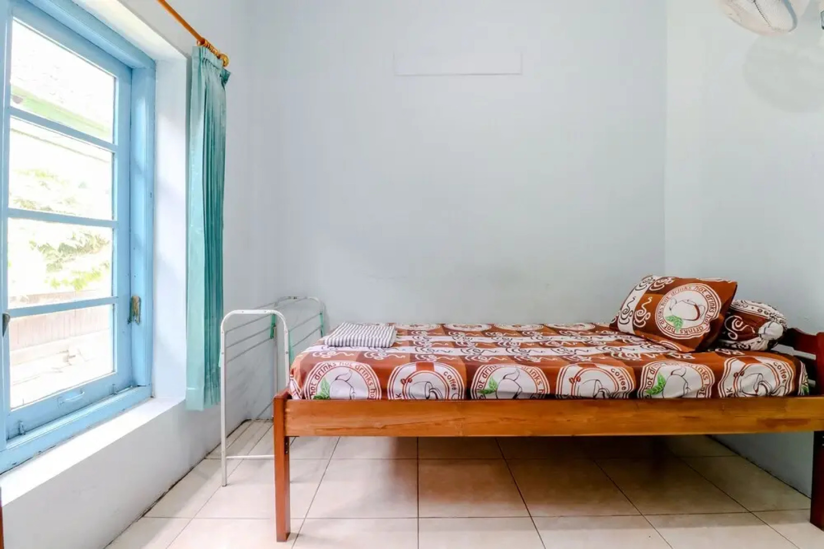 Bahagia Sederhana Home Stay - Hostel