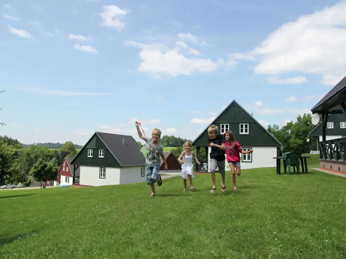 Detached Holiday Home With Veranda Near Cerny Dul